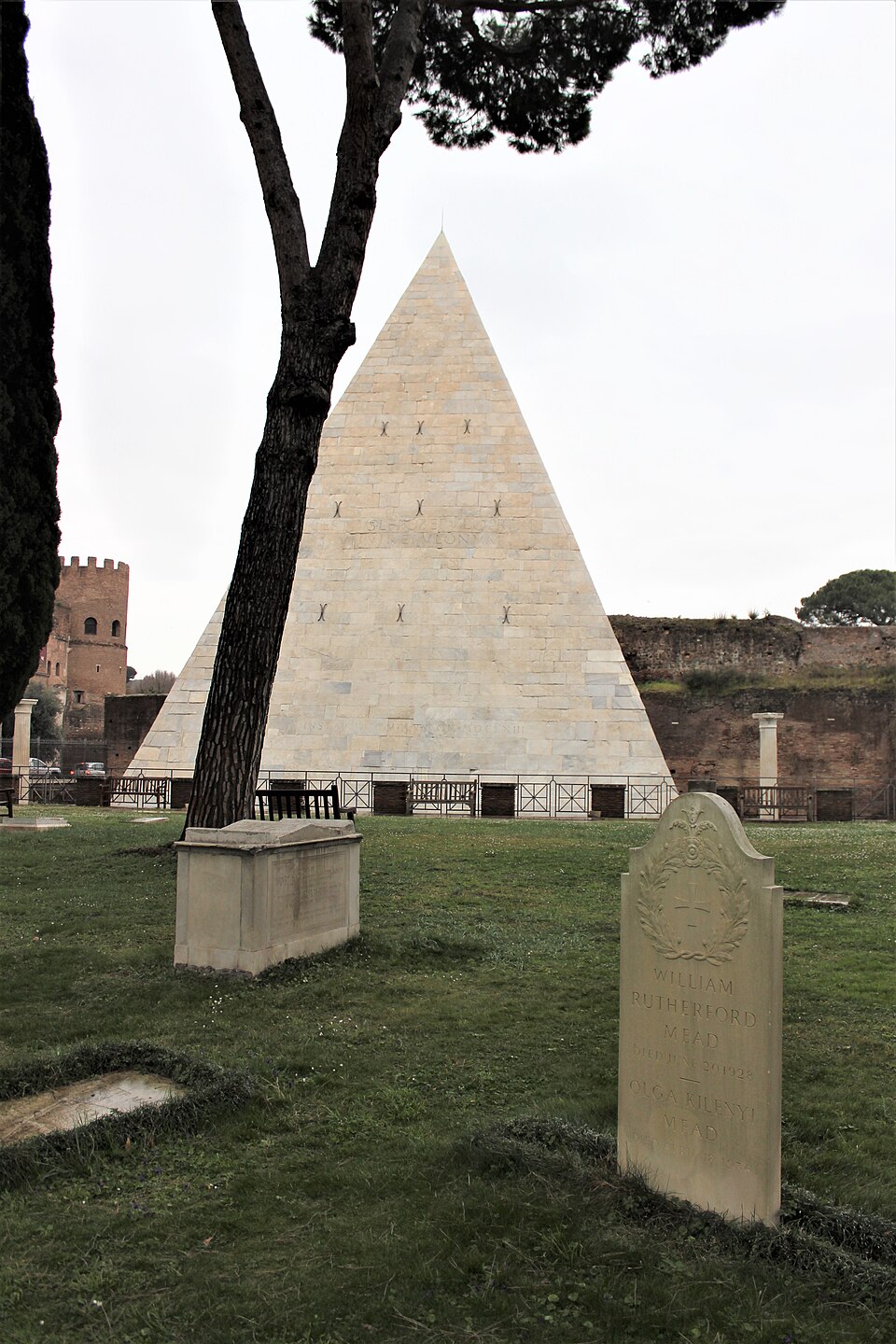 Non-Catholic Cemetery of Rome 1/3